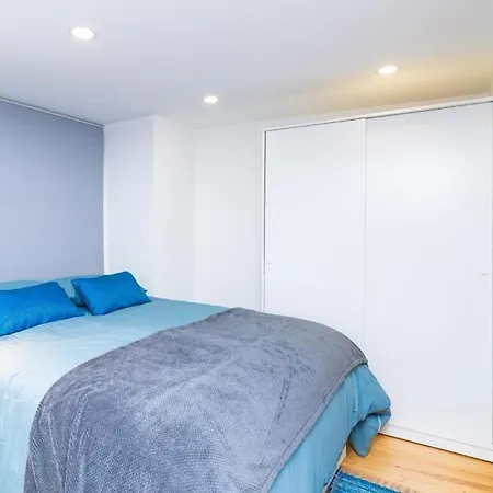 Mouraria's Place - Blue